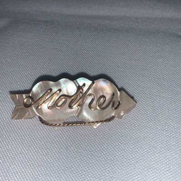 Vintage Jewelry - Vintage Mid Century Mother Of Pearl Gold Brooch